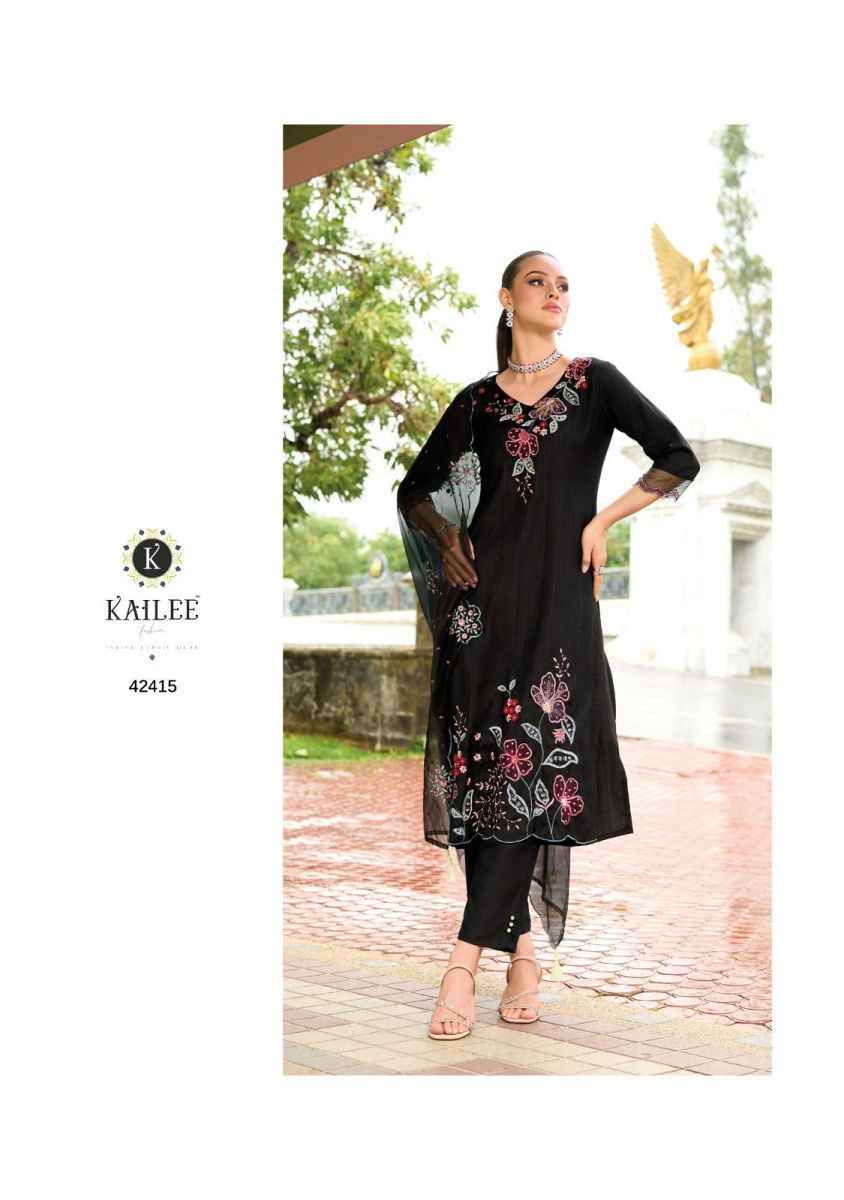 Kailee Fashion Mahnoor Viscose Kurti Combo 6 pcs Catalogue