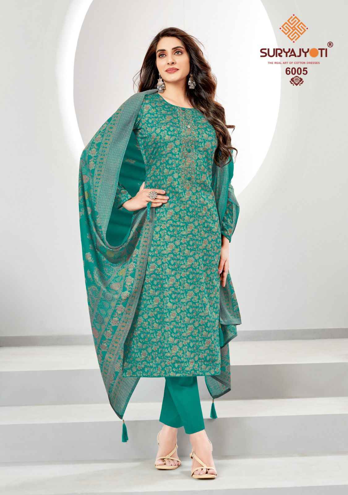 Buy ARISHTA Women Green Embroidered Satin Unstitched Dress Material Online  at Best Prices in India - JioMart.