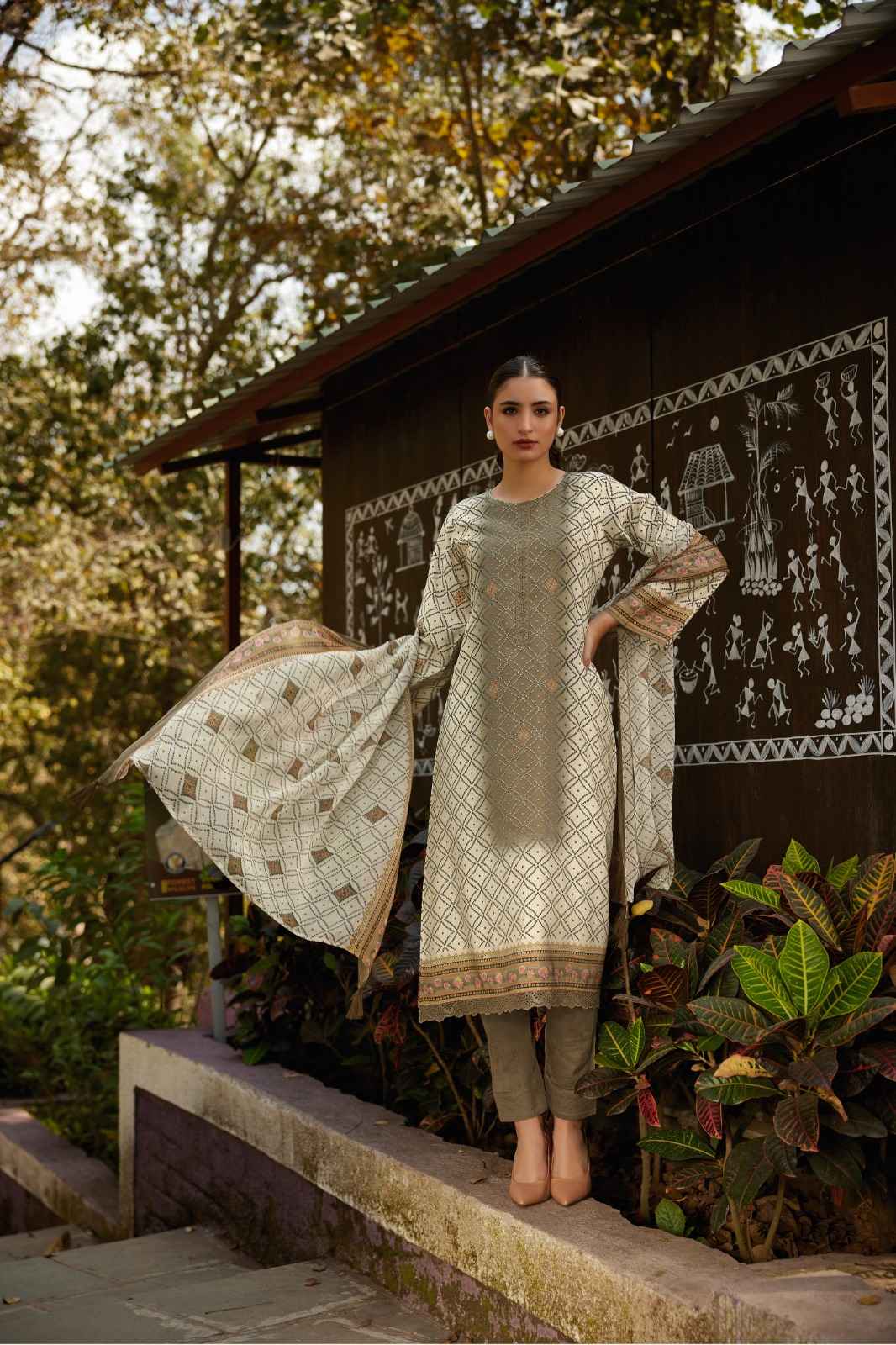 PRM Trendz Nafisha  Pure Musline Silk Dress Material (8 pcs Catalogue)