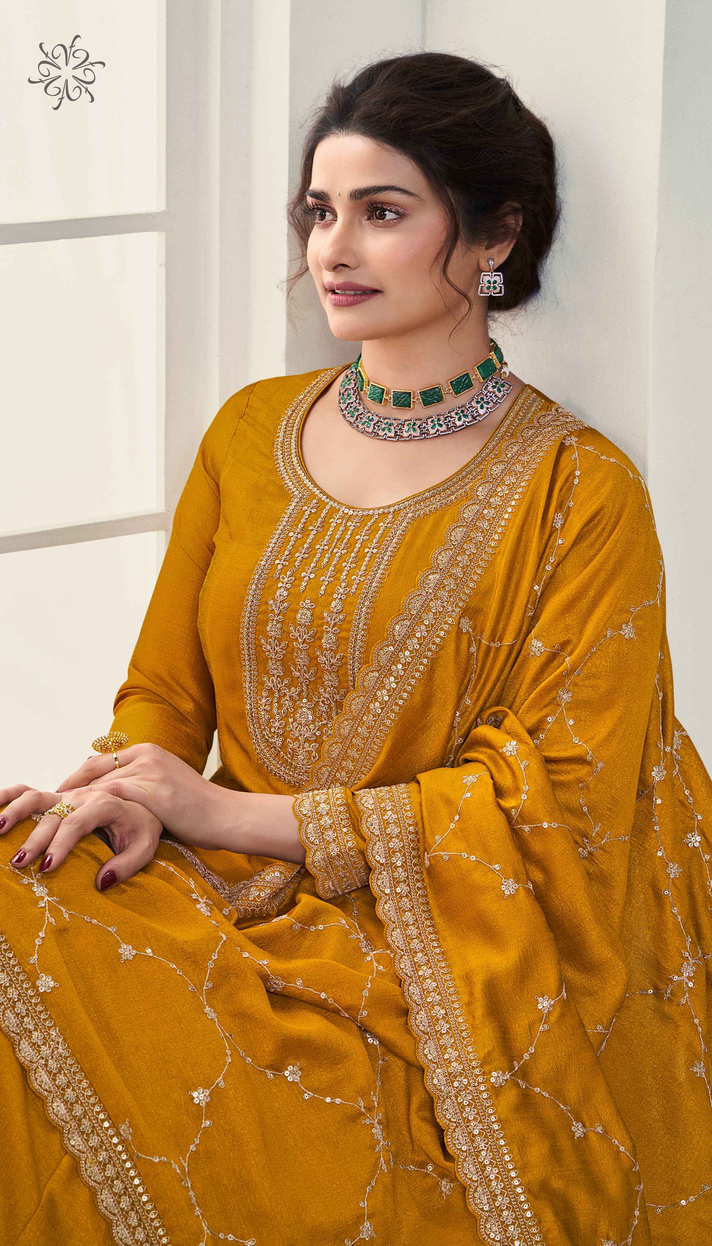 Vinay Kuleesh Aaliya Vol-2 Silk Georgette Dress Material (6 pcs Cataloge)
