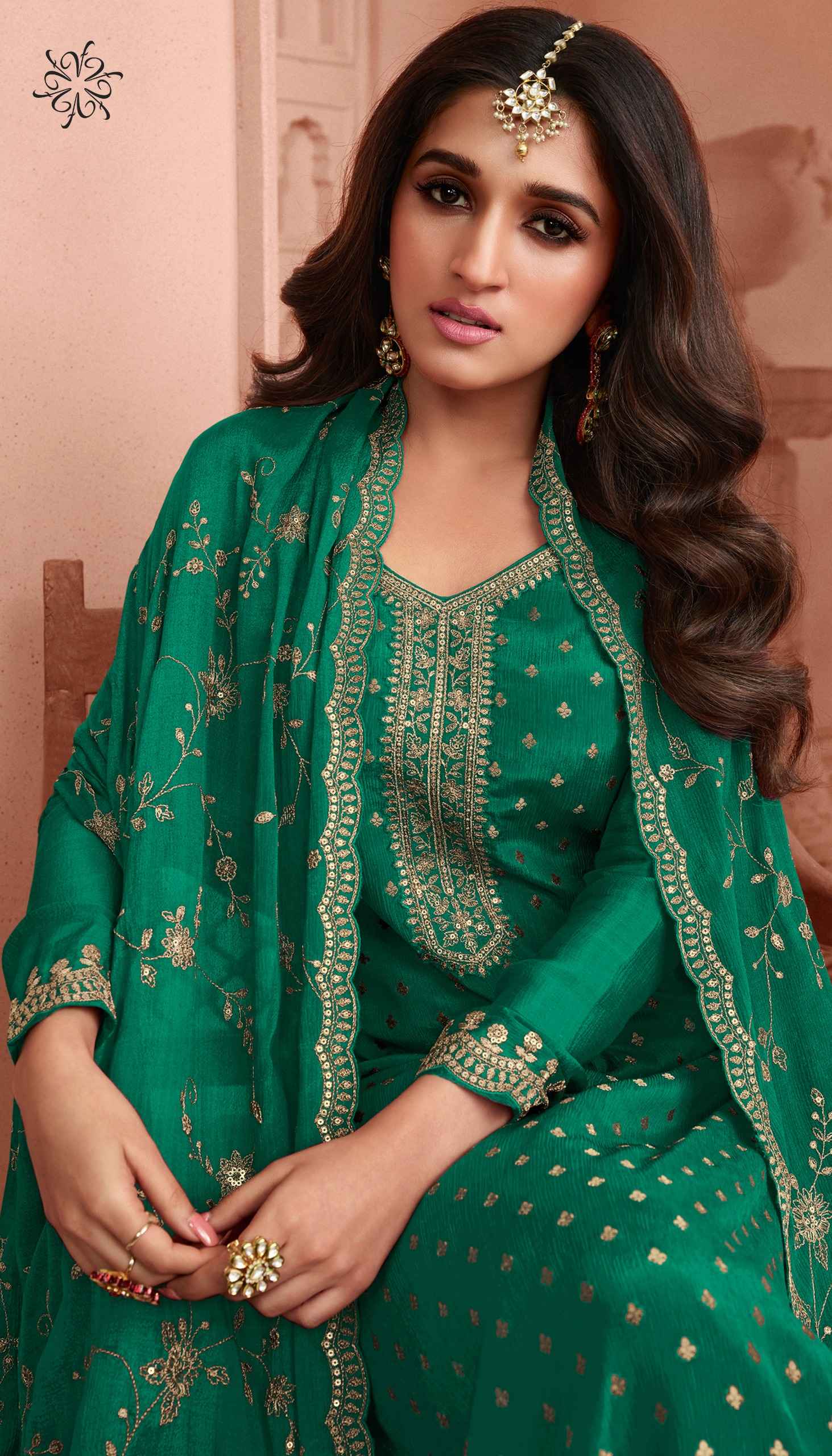 Vinay Kuleesh Swarnaa Colour Plus Dress Material (6 Pc Catalog)