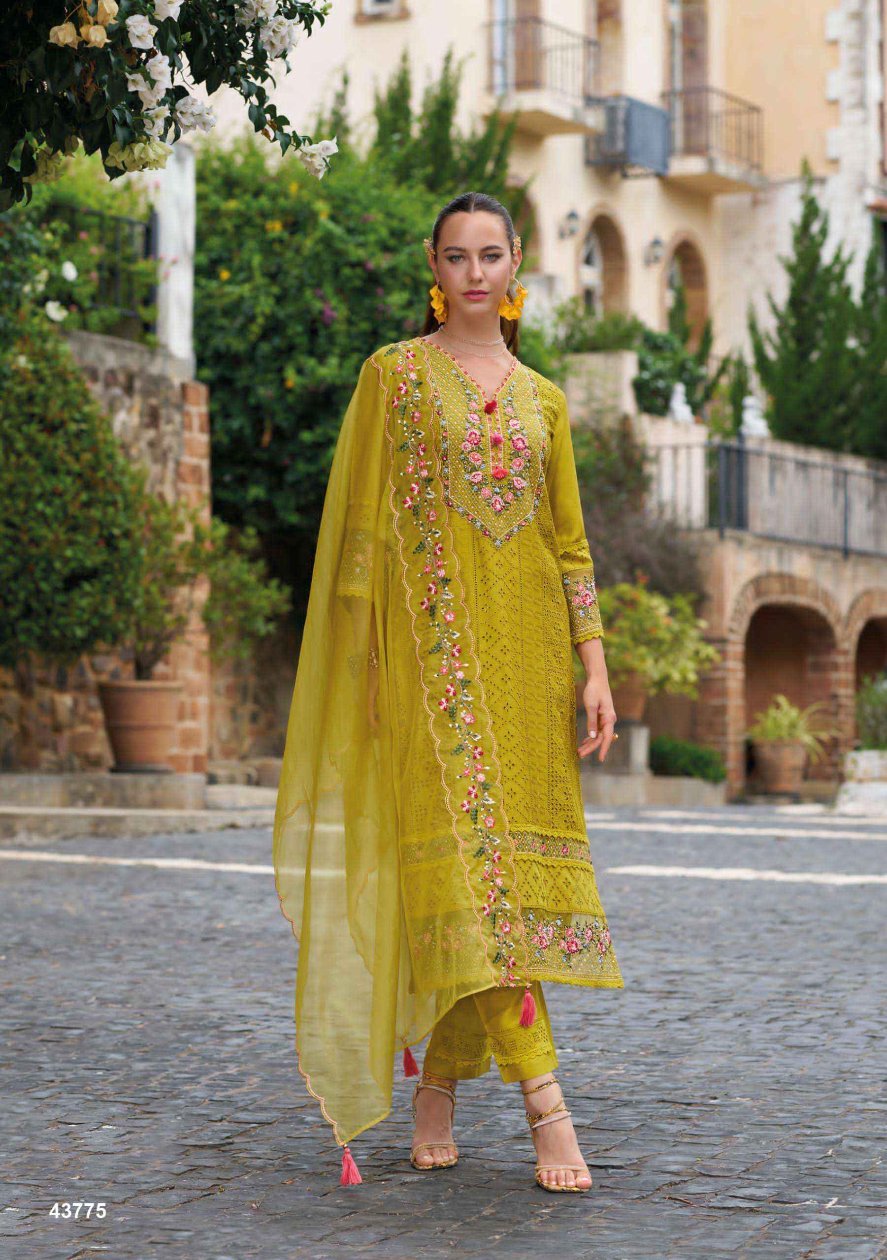 Kailee Fashion Safarnama Vol-5 Viscouse Readymade Suit (6 pcs Catalogue)