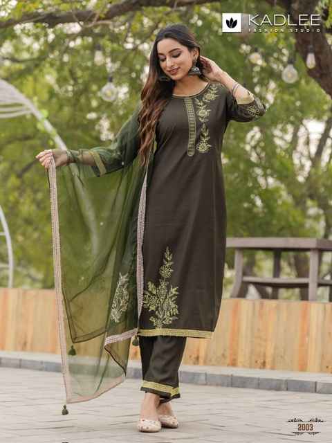 Kadlee Karwaa Viscouse Kurti Combo 4 pcs Catalogue