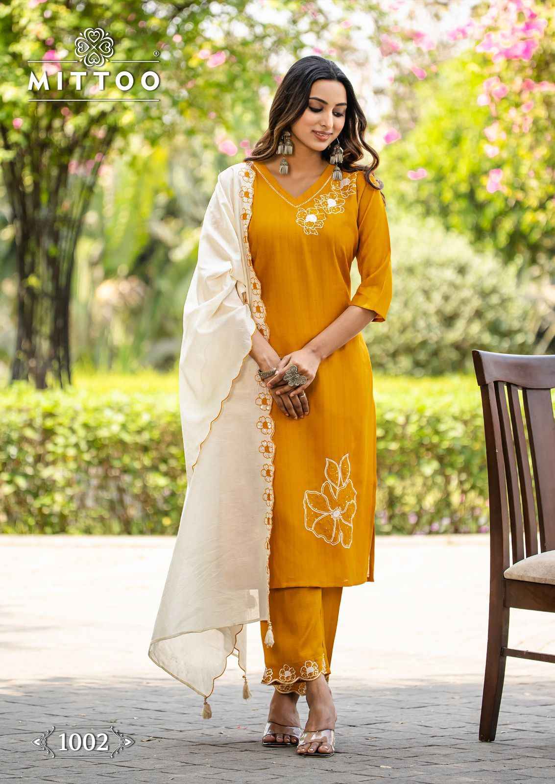 Mittoo Elite Viscose Silk Kurti Combo 6 pcs Catalogue
