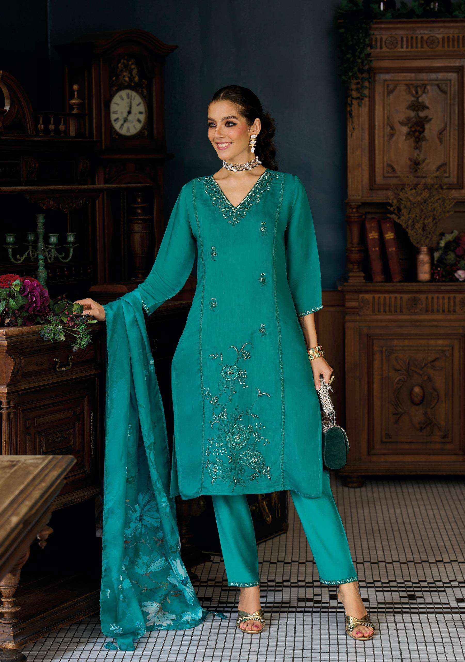 Lady Leela Saiyaara Viscouse Silk Kurti Combo 4 pcs Catalogue