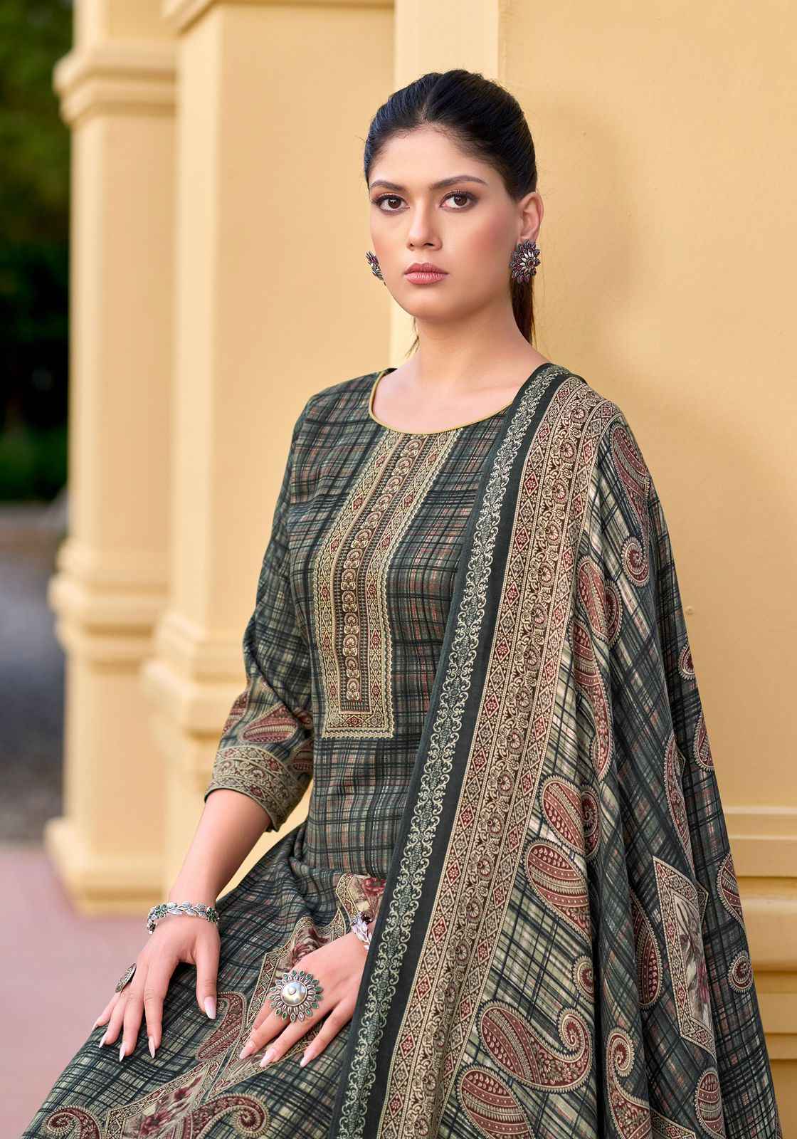 Harshit Fashion Parav Pashmina Dress Material 6 pcs Catalogue