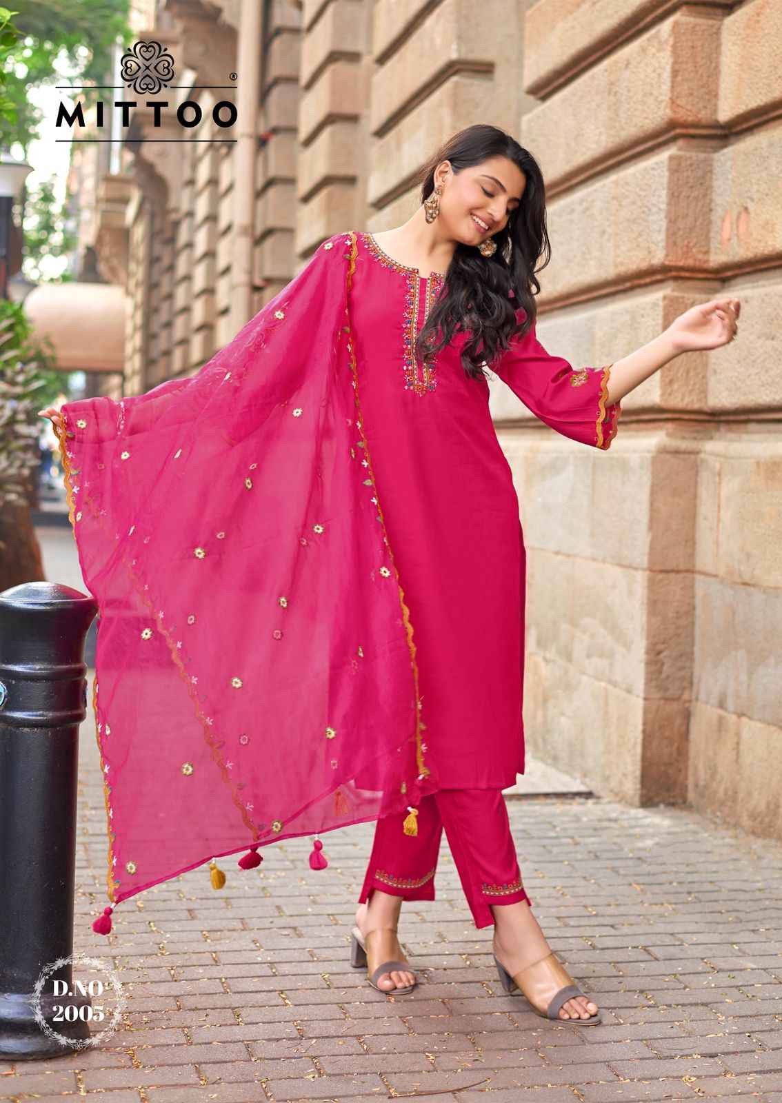 Mittoo Rang Mahal Viscose Kurti Combo 6 pcs Catalogue